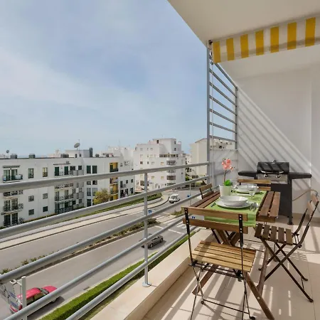 Apartment Flor De Lis T1 *